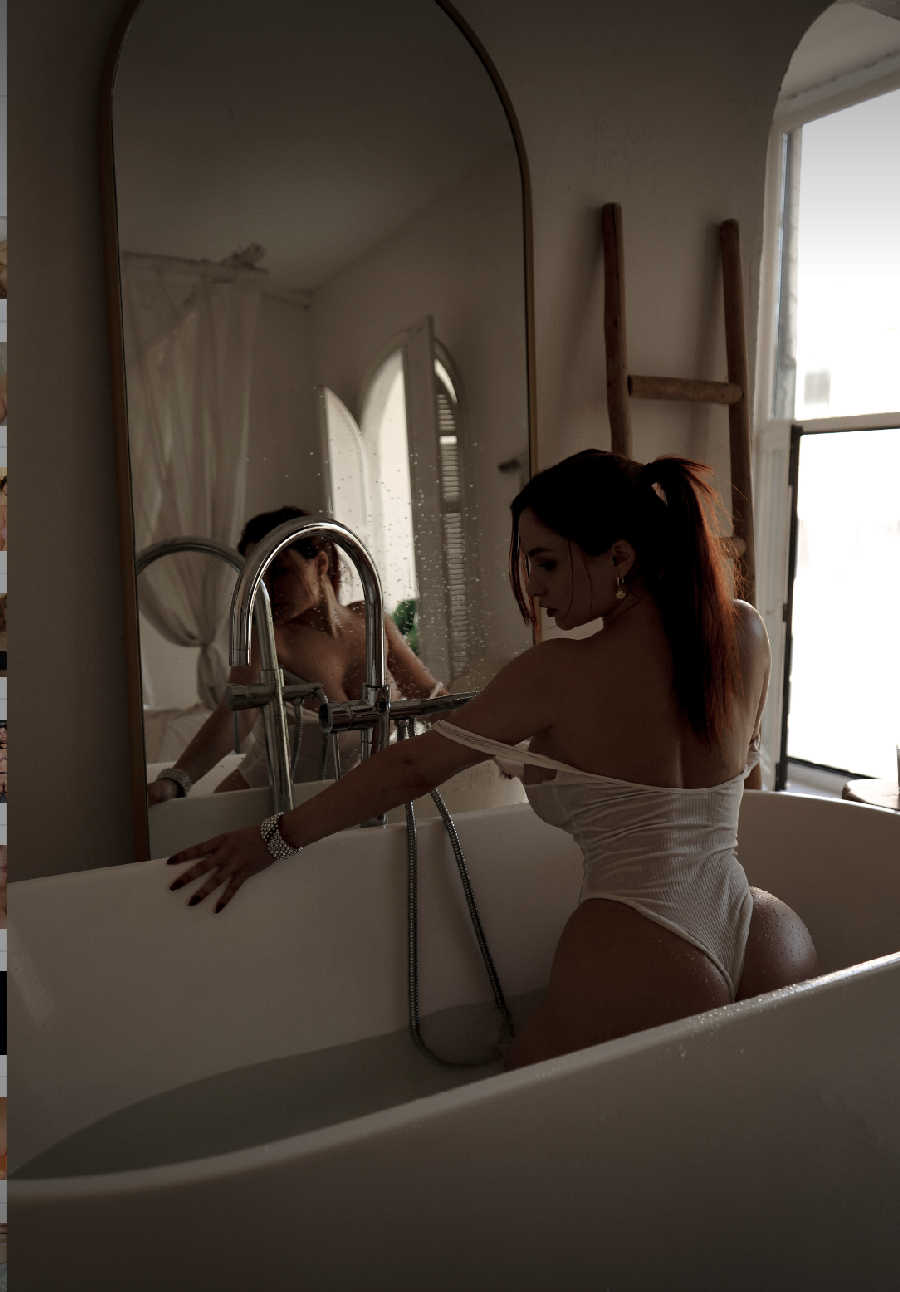 A playful frame from Miranda Faith nude — online in Guilin