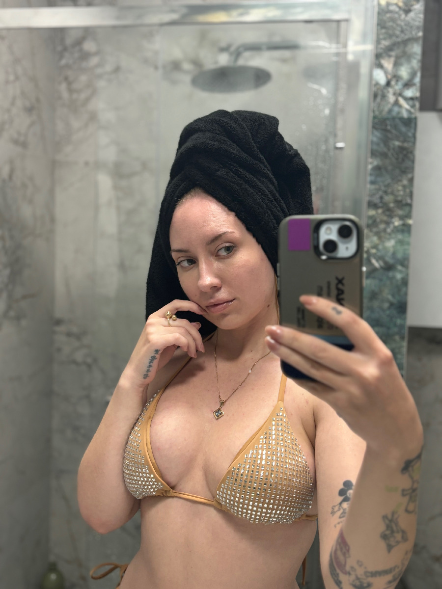 Nude girl KateV in Guilin