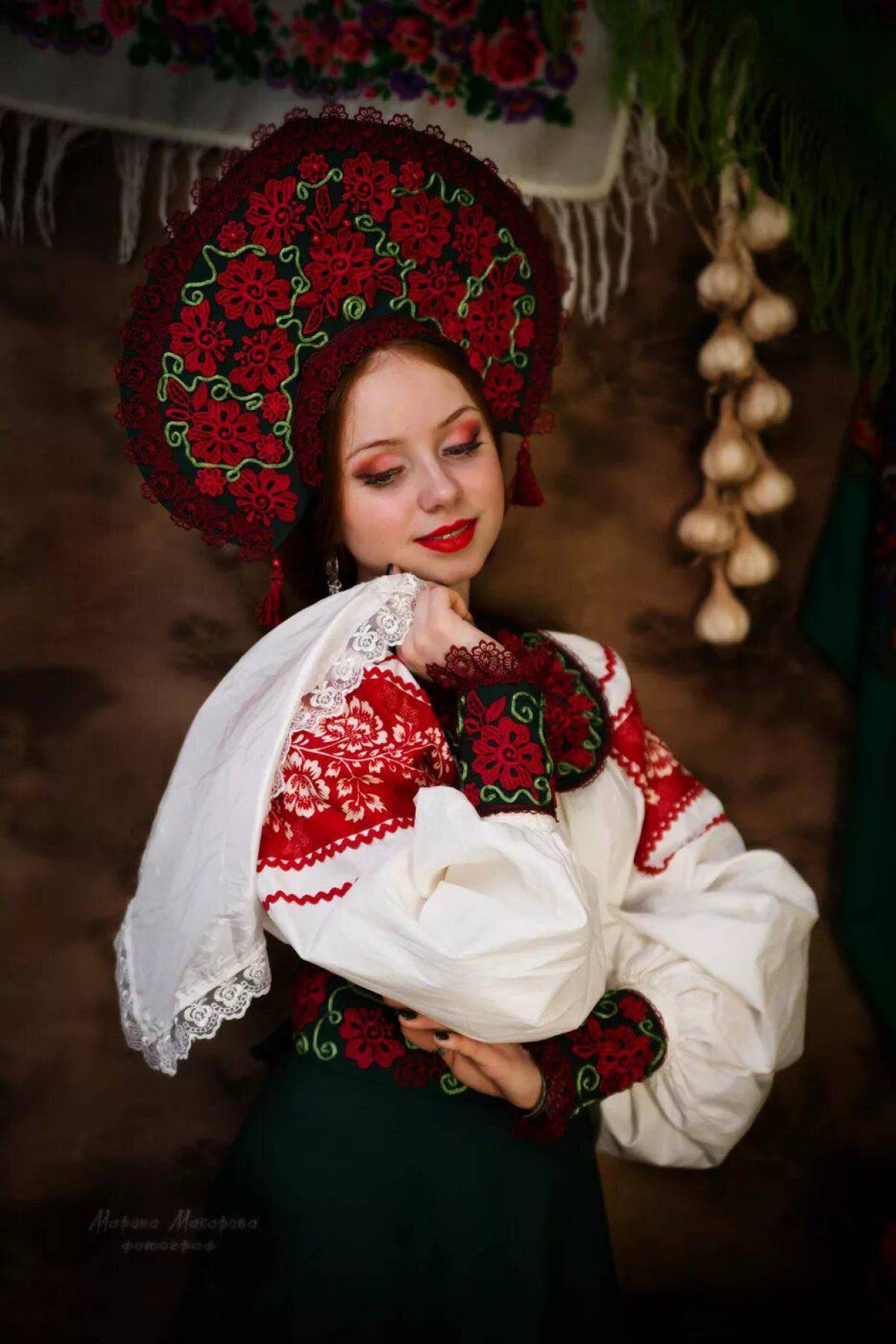 Women in Slavic costumes underwear in Guilin