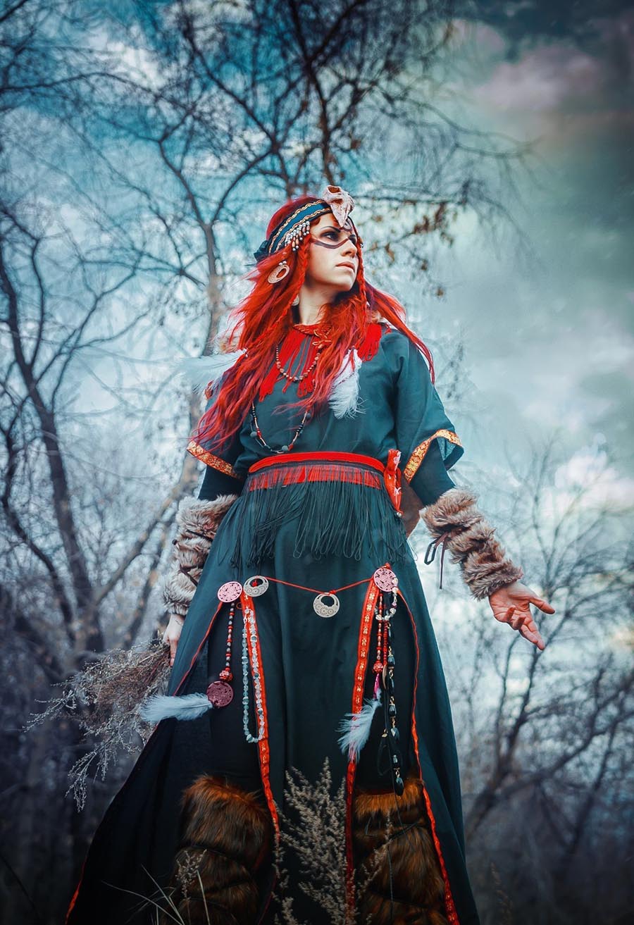 Girls in Slavic costumes underwear in Guilin