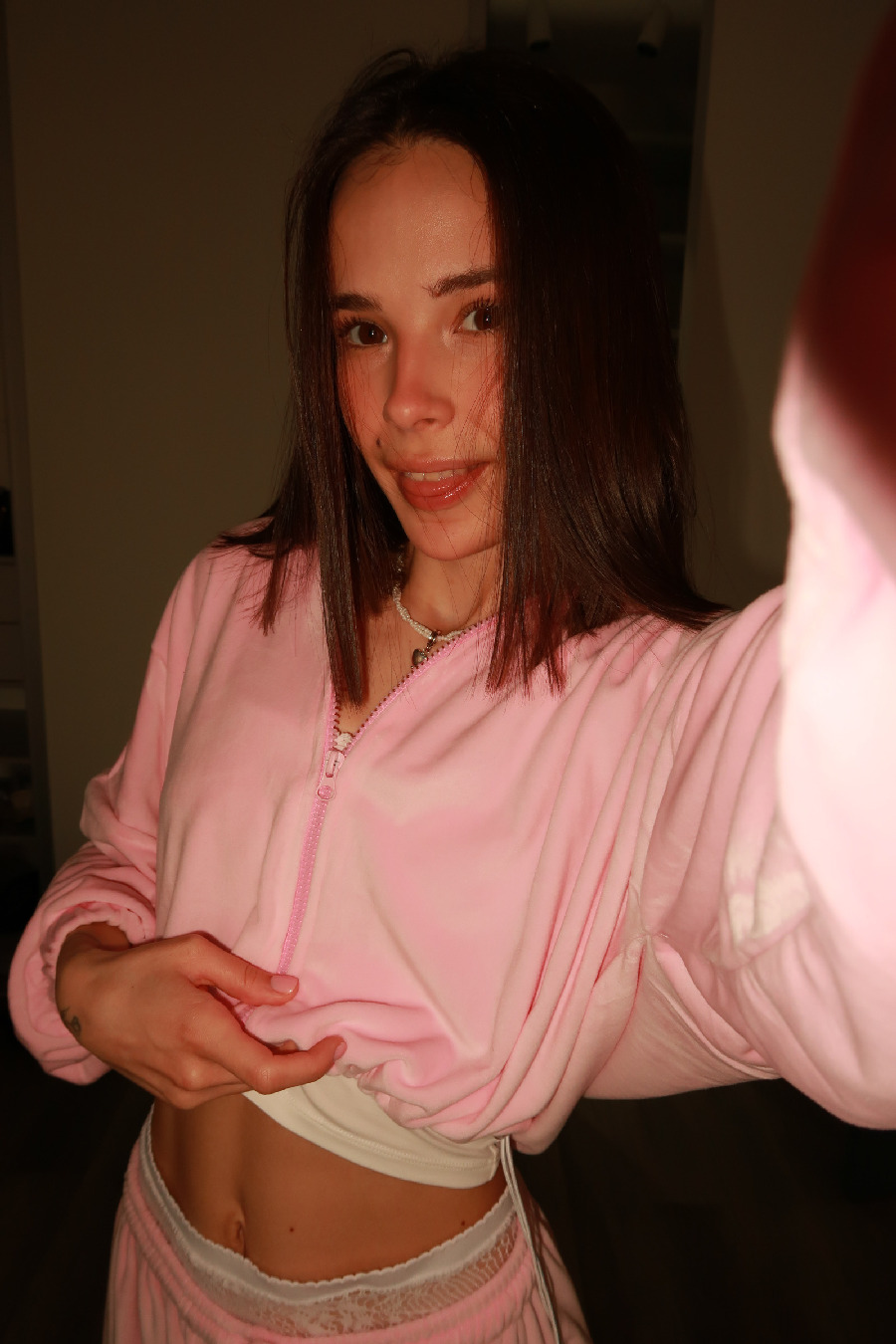 Tina brings the glow — live moments in Guilin