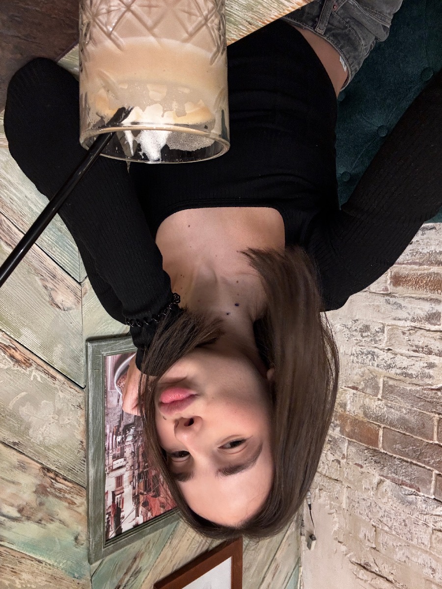 Fresh photos, fresh mood — Tina online in Guilin